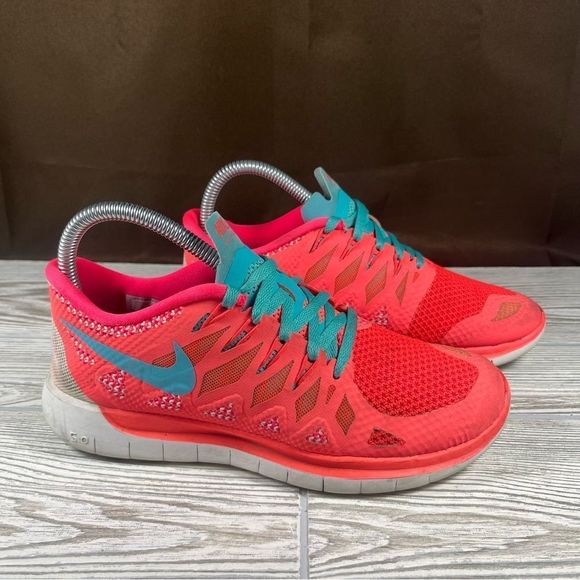 Nike Free 5.0 Pink 'Punch Cyan' Running Shoe Athletic Sneaker Womens 7 - Picture 1 of 9